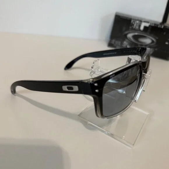 Oakley Holbrook Two Tone Polished Dark Ink Fade 9102 POLARIZED Silver - Picture 7 of 8